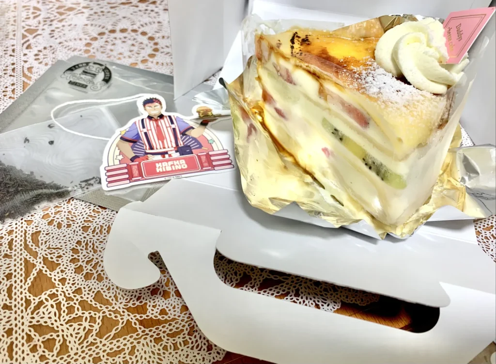 ダデイのチーズケーキのミルクレイプと紫さつまいものフレーバーティ